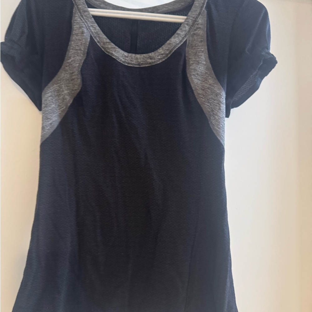 Lululemon Black and Gray Women's Top